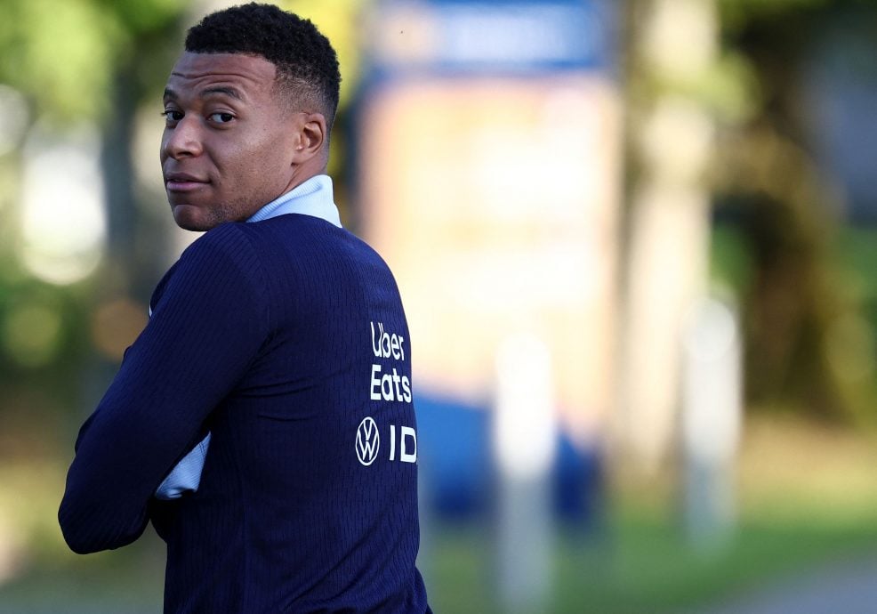 港足徐宏傑,东亚杯头球,绝杀,竞彩体育首页,即时比分,比分直播,足球比分直播,竞彩官网